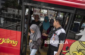 Pemangkasan Tarif Dongkrak Jumlah Penumpang Bus Trans Jateng