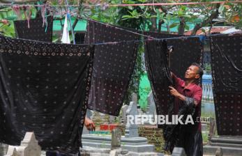 Jelang Lebaran, Omzet Perajin Batik di Cirebon Melonjak
