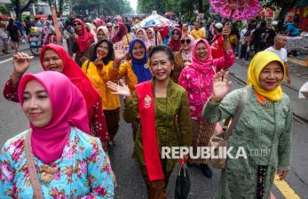 Keseruan Parade Kebaya Cinta Indonesia 