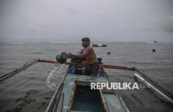 Gelombang Tinggi, Nelayan di Ternate Pilih Tidak Melaut