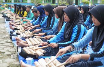In Picture: Pelestarian Warisan Budaya melalui Muatan Lokal Sekolah