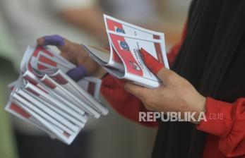 Bawaslu Bogor-Jabar Ungkap Hampir 2.000 Surat Suara Pilkada Tertukar dengan Serang