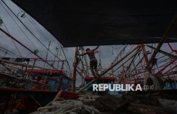Cuaca Ekstrem, Nelayan Muara Baru Jakarta Pilih Libur Melaut