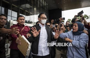 In Picture: Hakim MK Ridwan Mansyur Diperiksa KPK Terkait Kasus Suap di MA