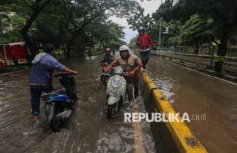 Diguyur Hujan Deras, Kawasan Cempaka Putih Terendam Banjir
