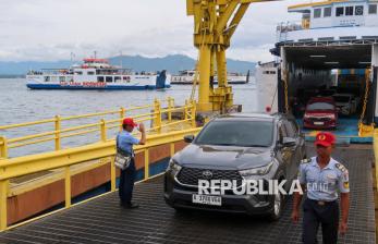 In Picture: Prediksi Puncak Kepadatan Penumpang di Pelabuhan Ketapang