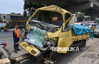 Enam Kendaraan Terlibat Kecelakaan Beruntun di Cakung, Satu Pengendara Terluka