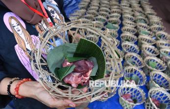 Potret Kurban Ramah Lingkungan Tanpa Plastik di Berbagai Daerah