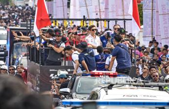 In Picture: Jelang MotoGP Mandalika, Deretan Pembalap Internasional Ikuti Parade 