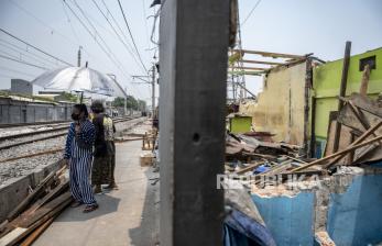 Pemprov DKI Bongkar Bangunan Liar di Gang Royal Penjaringan
