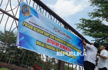 In Picture: Cegah Penyebaran Virus PMK, Pasar Hewan Terpadu Sumbergempol Ditutup Sementara