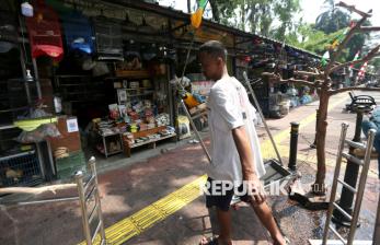 In Picture:  Pedagang Pasar Hewan Barito Akan Direlokasi 
