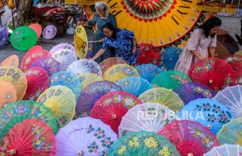 In Picture: Warna-Warni Festival Payung Indonesia 2024