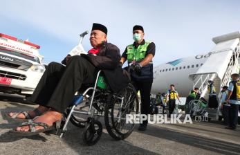 393 Jamaah Haji Kloter Pertama Aceh Tiba di Tanah Air