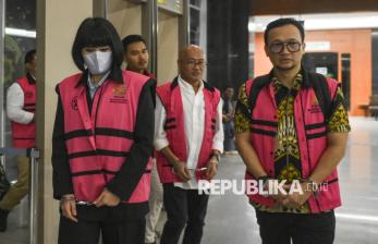 Tiga Terdakwa Suap Vonis Lepas Korupsi CPO Jalani Sidang Perdana