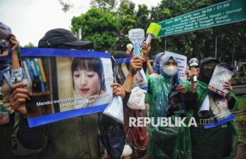 Polisi Adang Massa Aksi Tolak PPN 12 Persen yang Mendekati Istana