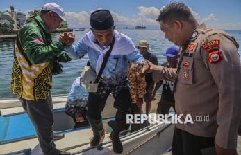 Naik Speedboat, Calon Haji Halmahera Barat Tiba di Ternate