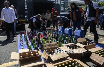 Polda Jateng Musnahkan Ratusan Ribu Botol Miras Ilegal Hasil Operasi Pekat Candi 2026