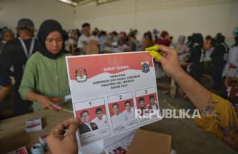 In Picture: KPU Jaktim Targetkan Pelipatan 2,4 Juta Surat Suara untuk Pilkada Jakarta