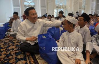 Yayasan Mochamad Thohir Bagikan Santunan dan Sembako untuk Ratusan Anak Yatim