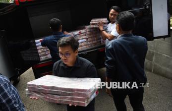 In Picture: Bareskrim Polri Sita Uang Rp530 M dan 4 Mobil Mewah dalam Kasus TPPU Judi Online