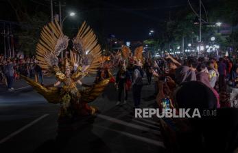 Semarak Parade Seni dan Budaya di Semarang Night Carnival