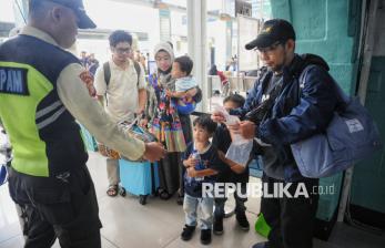 Hafal Surat Pendek Alquran, Penumpang Anak KA Dapat Souvenir Menarik