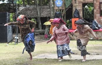 In Picture: Upaya Pelestarian Permainan Tradisional di KCBN Muara Jambi