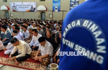 In Picture: Ratusan Warga Binaan Rutan Serang Ikuti Istighosah dan Doa Bersama