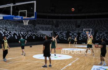Persiapan Hadapi Indonesia, Timnas Basket Australia Latihan Di GBK