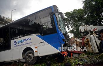 Sepanjang 2021, Bus Transjakarta Terlibat 508 Kasus Kecelakaan
