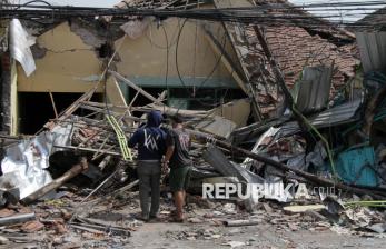 Truk Bermuatan Gulungan Kertas Hantam Rumah di Pasuruan, Empat Orang Meninggal Dunia