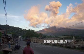 In Picture: Gunung Lewotobi Laki-laki Kembali Erupsi, Tinggi Kolom Abu Capai 2.000 meter