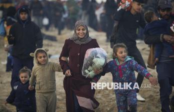 Senyum Warga Palestina saat Pulang Kembali ke Rumah Mereka di Gaza Utara