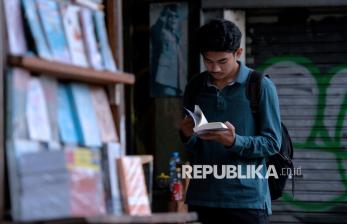 Minat Baca Bergeser ke Media Digital, Penjualan Buku di Kwitang Menurun