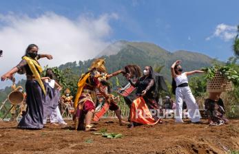 Bupati: Festival Lima Gunung Implementasikan Gotong Royong Warga