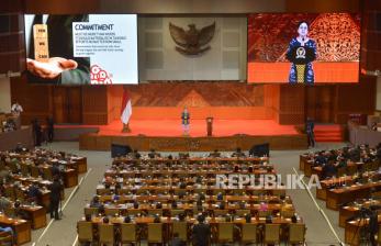 Ketua DPR Puan Maharani menyampaikan pidato dalam Parliamentary Forum in the Context of the G20 Parliamentary Speakers Summit (P20) di Kompleks Parlemen, Senayan, Jakarta, Rabu (5/10/2022). P20 merupakan forum parlemen negara-negara G20 yang diselenggarakan dalam satu rangkaian Konferensi Tingkat Tinggi (KTT) G20. Kegiatan ini akan berlangsung 5-7 Oktober 2022 dan akan membahas isu-isu global. 