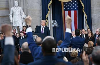 In Picture: Deretan Foto Momen Pelantikan Donald Trump Sebagai Presiden AS