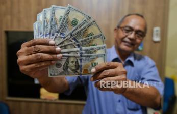 In Picture: Nilai Rupiah Terhadap Dolar AS Anjlok