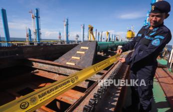 Tak Miliki Dokumen Lengkap, KKP Segel Satu Kapal Hisap Pasir Laut