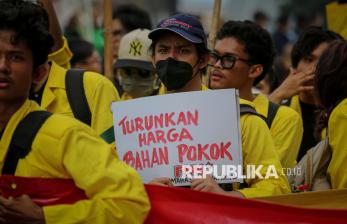 Mahasiswa Gelar Aksi di Kawasan Sudirman, Soroti Harga Pangan hingga Bencana