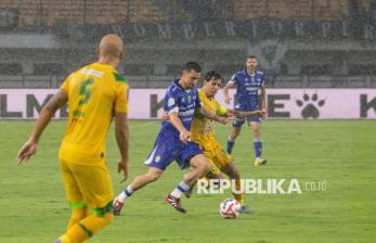 Debut Thom Haye di Persib Diwarnai Kemenangan atas Persebaya