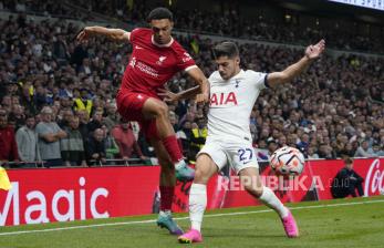 Menang Dramatis, Spurs Kalahkan 9 Pemain Liverpool