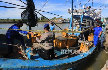 Polisi Amankan Kapal Motor Pengangkut Imigran Rohingya di Perairan Aceh