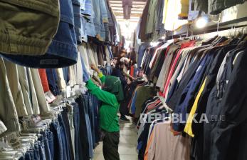 Baju Thrifting Berpotensi Paparkan Bakteri Penyebab Infeksi Kulit dan Darah