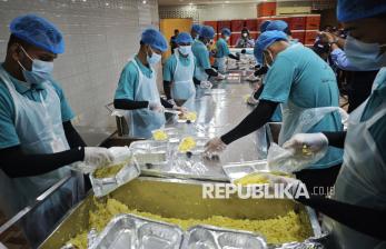 Aktivitas Dapur Catering Jamaah Haji Indonesia di Makkah