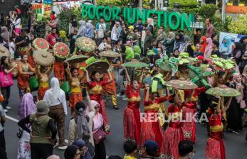 In Picture:  Parade Budaya Hari Jadi Bogor ke-542 