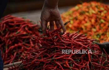 Pascalebaran Harga Cabai dan Daging Ayam Mulai Turun di Pasar Cigasong Majalengka