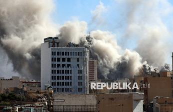 Iran Kembali Dihujani Serangan Udara Israel, Kepulan Asap Tebal Membumbung di Teheran