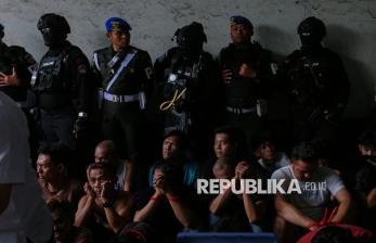 Kampung Berlan Jaktim Digerebek BNN, 24 Pengedar dan Satu Bandar Narkoba Ditangkap